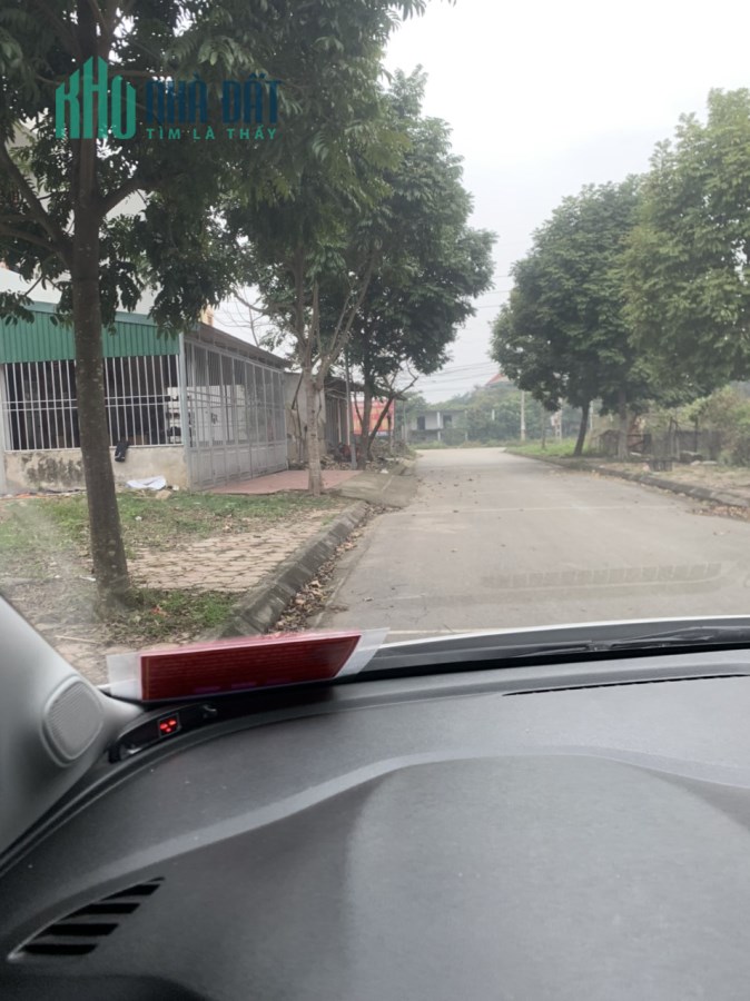 Bán gấp 200m2 full thổ cư TĐC Thạch Hòa sát trường mầm non TH1. LH:0977234623