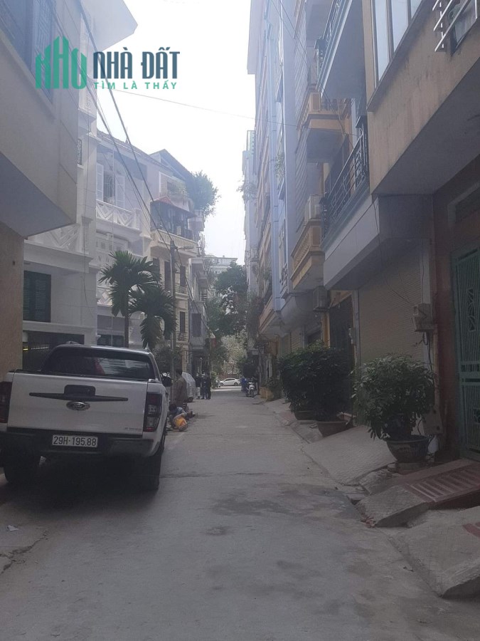 Nhà Phố Duy Tân, Cầu Giấy, Phân Lô, Vỉa hè, ô tô tránh, 55m2. Giá 12.8 tỷ