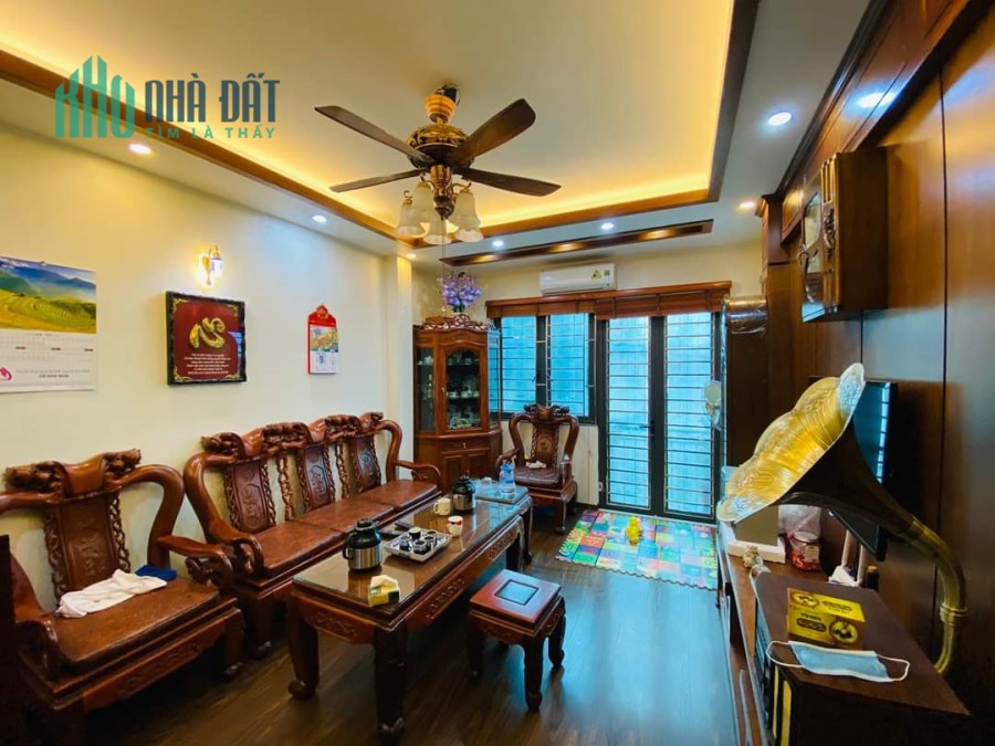 Mặt phố Linh Đường, Hoàng Mai, 45m x 5T, view Hồ