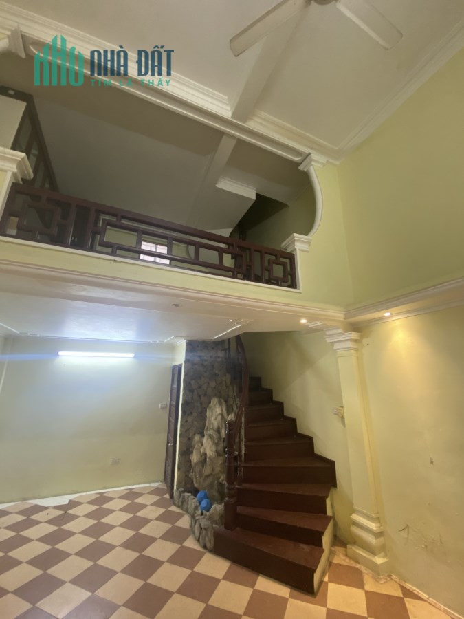 Cho thuê nhà riêng Lý Nam Đế, DT 30m2 x 5T, MT 5m, giá 13tr, khu yên tĩnh, an ninh đảm bảo