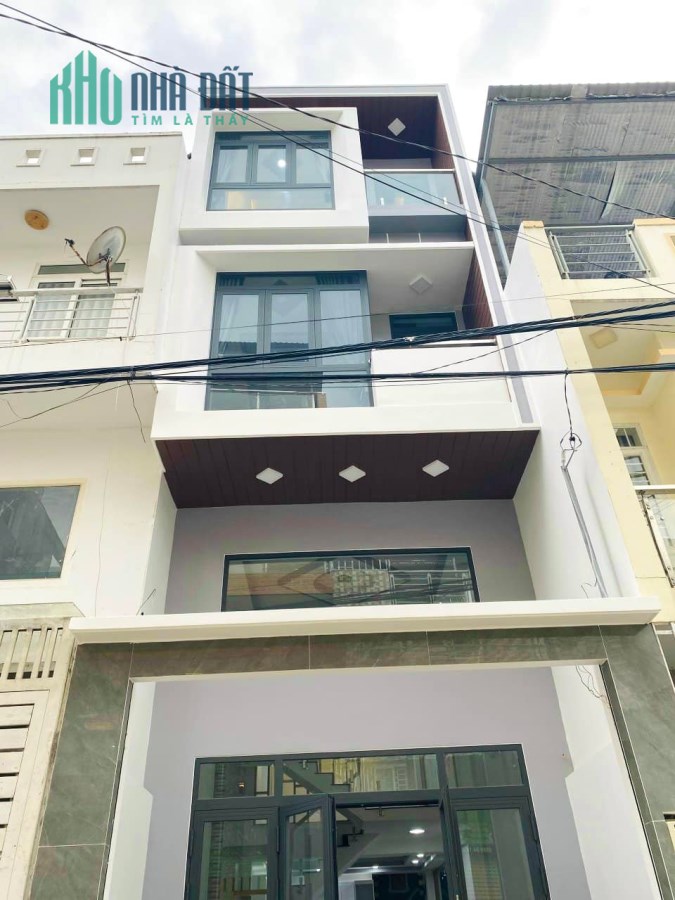 NHÀ MỚI Q10, 40m2 VÔ Ở LUÔN, NGAY TRUNG TÂM Q10