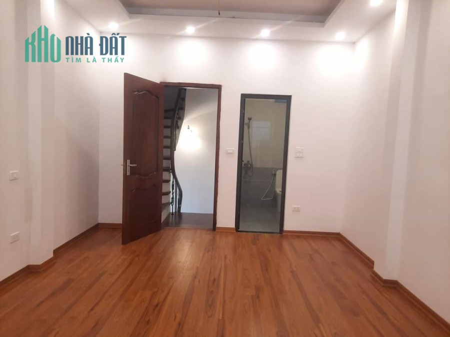 NHÀ HÀO NAM,ĐỐNG ĐA,CẠNH GA CÁT LINH,Ô TÔ ĐỖ CỬA,DT 44M2,GIÁ 4.1 TỶ