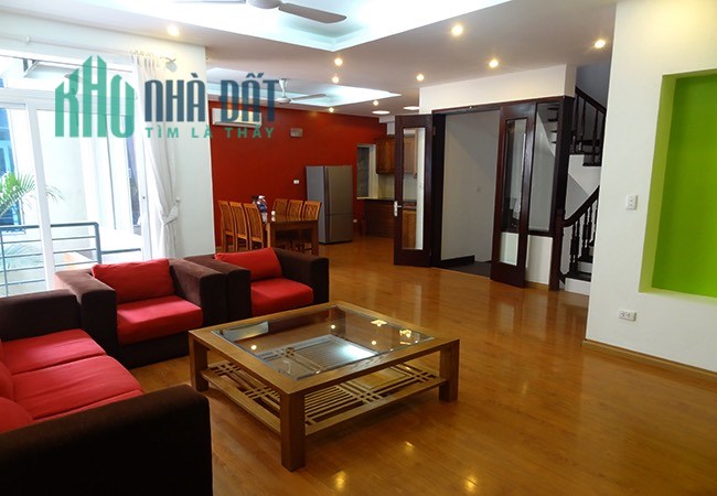 Bán căn góc phố Huỳnh Thúc Kháng, ô tô, 45m2, 5 tầng, MT 4.5m, nhỉnh 10 tỷ; LH 0898599969