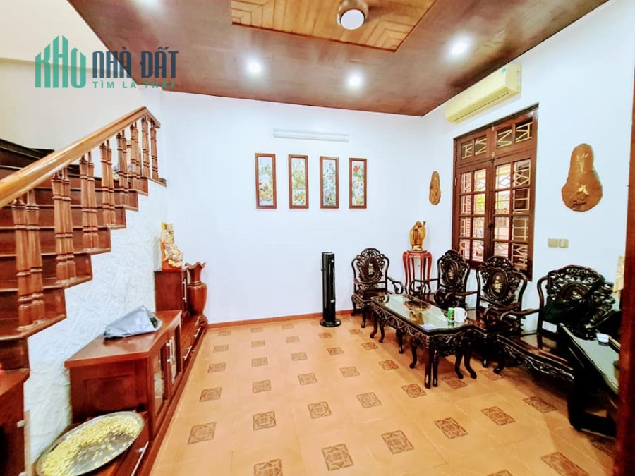 (Hiếm) bán nhà Hồng Tiến 4 tầng dân xây nhỉnh 3t