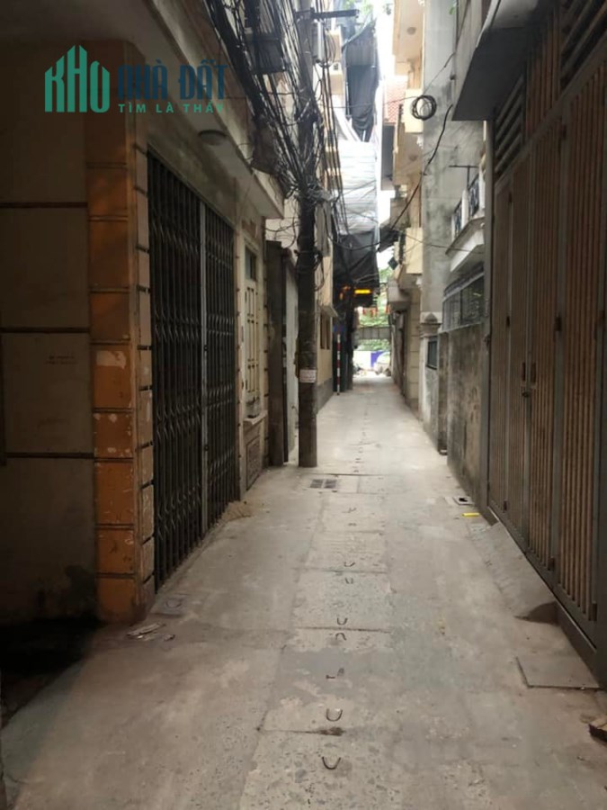 Bán nhà Vũ Tông Phan, vài bước ra phố, 34m2, 5 tầng, chỉ 3.4 tỷ.