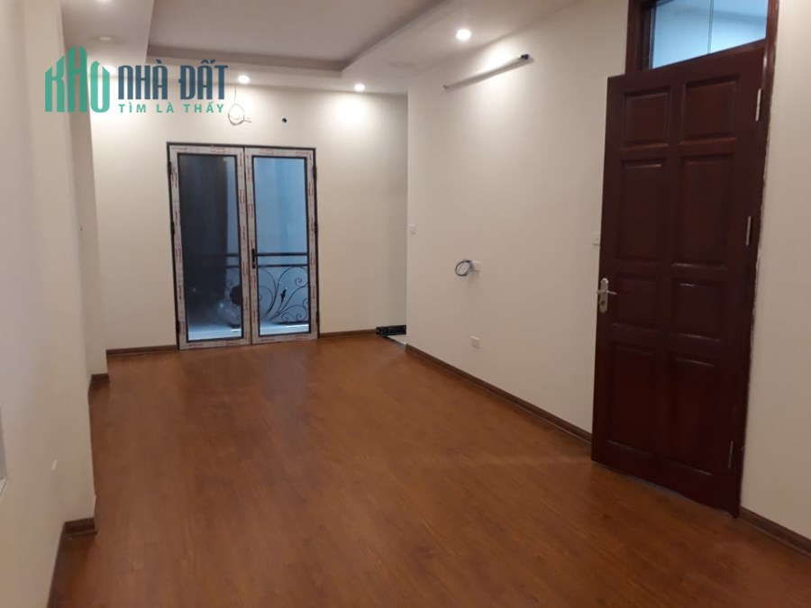 Bán nhà mới phố Khâm Thiên - lô góc 3 thoáng - cách mặt phố chỉ 30m - Nhỉnh 5 Tỷ.