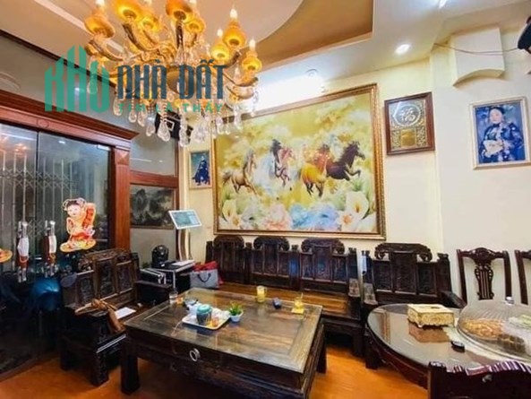 Bán gấp CH tập thể Lê Thánh Tông giá 2,4 tỷ, 47m2, Nội thất đẹp
