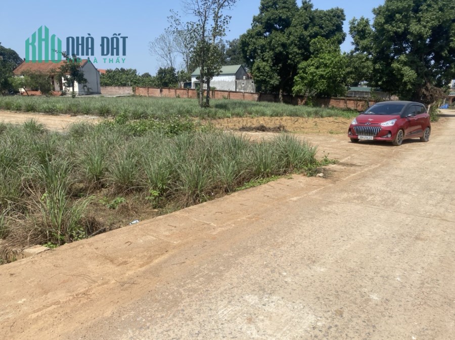 Do cần tiền em bán gấp lô đất 400m tại Hòa Trúc ,Hòa Thạch, Quốc Oai. LH 0768888818