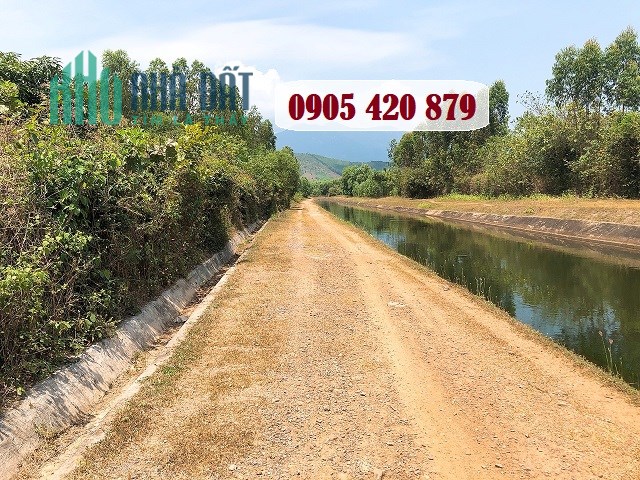 Bán view kênh Đông (Đập Đá Bàn) thôn 5 Ninh Sơn, TX.Ninh Hoà, 5 tỷ; 0905420879