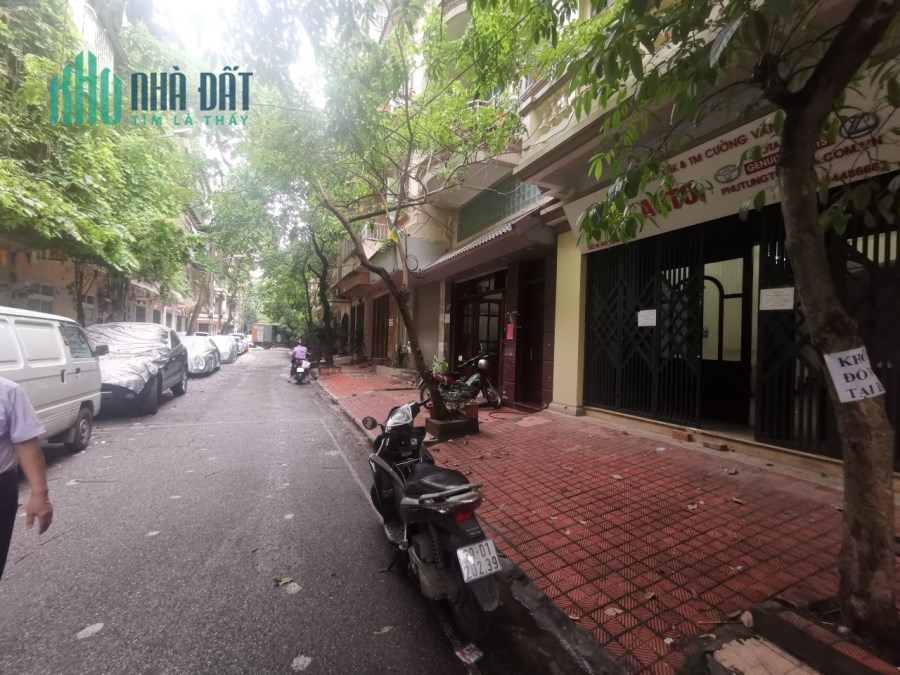 Chính chủ cho thuê nhà Đầm Trấu 45m x 4 tầng, MT 4m, ô tô đỗ cửa, 12 triệu, liên hệ : 0818011234