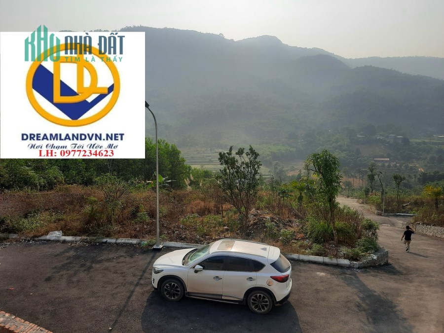 Bán gấp 305m2 3 mặt tiền view núi xã Phú Mãn, Quốc Oai giá 8,xtr/m. LH:0977234623