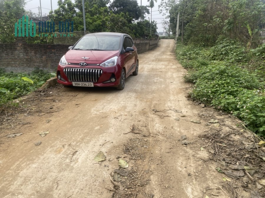 Bán gấp 231m2 xã Hòa Thạch cách trục liên huyện chỉ 20m. LH: 0977234623