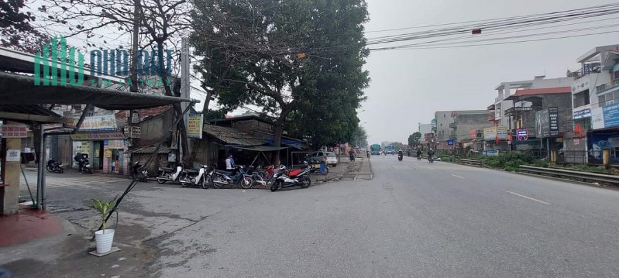 Ô TÔ VÀO NHÀ SỔ VUÔNG NHÀ XƯỞNG CỰC ĐẸP