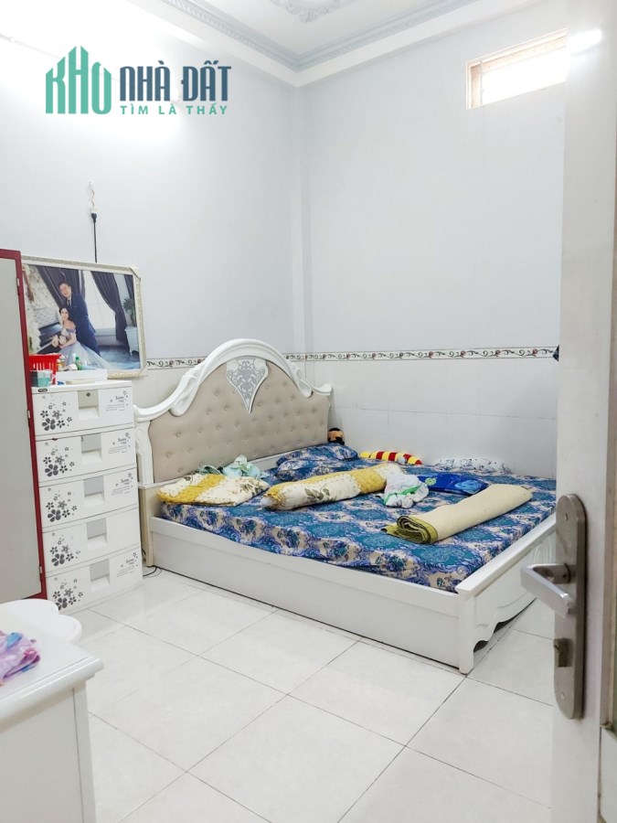 Mặt tiền Nguyễn Quý Anh, Tân Phú, 4 tầng, 4m x 18m chỉ 10.5 tỷ