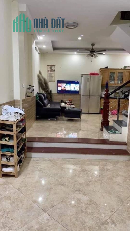 SIÊU HIẾM, NHÀ ĐẸP 5 TẦNG CẠNH HỒ HOÀN KIẾM, 40M2, NGÕ TO,THÔNG, GẦN PHỐ, GIÁ 3.8 TỶ