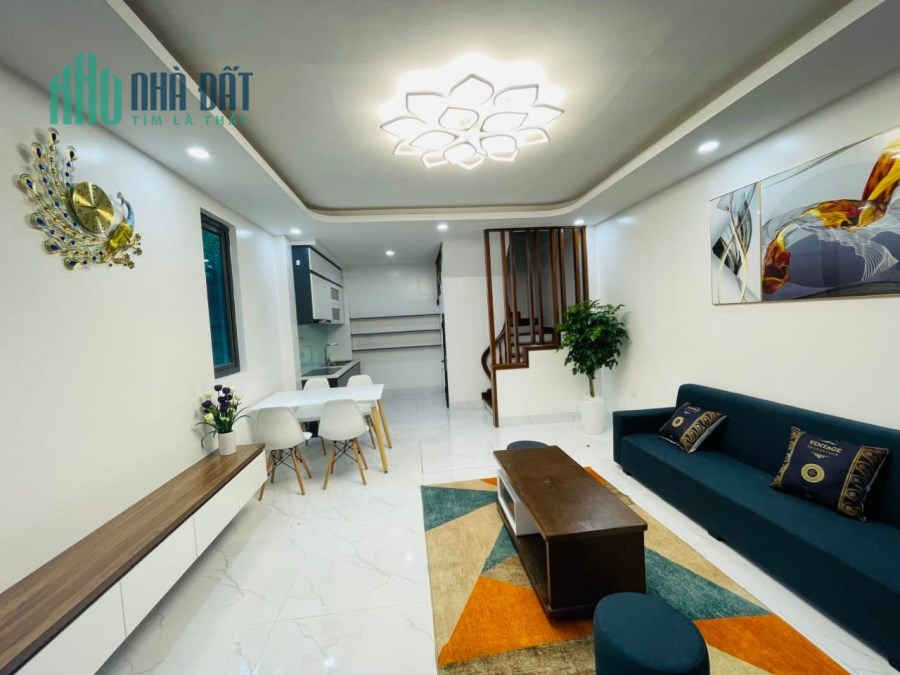 Bán nhà  mới tinh cực đẹp Lạc Long Quân, Cầu Giấy  60m, 6 tầng, MT 4m, giá 6 tỷ 600 triệu