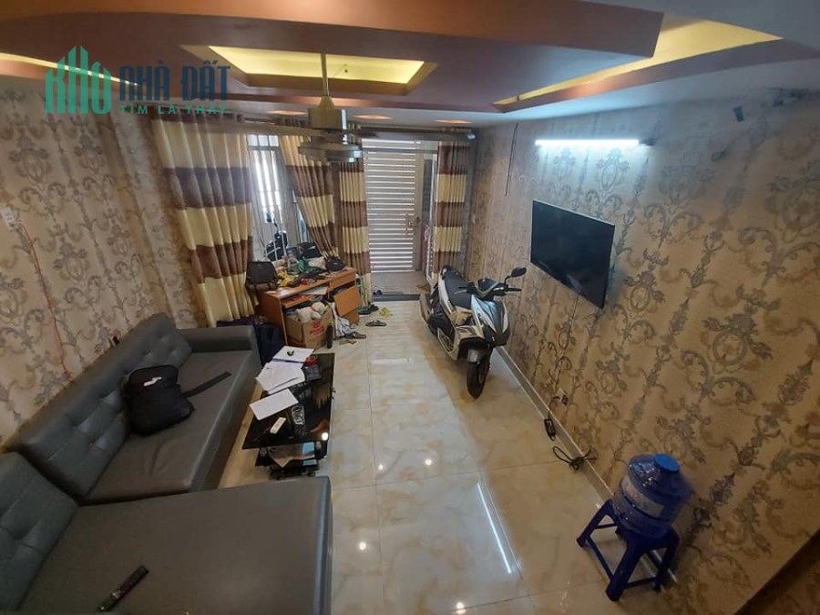 Bán nhà Hẻm xe hơi, giá 5 tỷ 6, Đường Cách Mạng Tháng 8, Phường 13, Quận 10