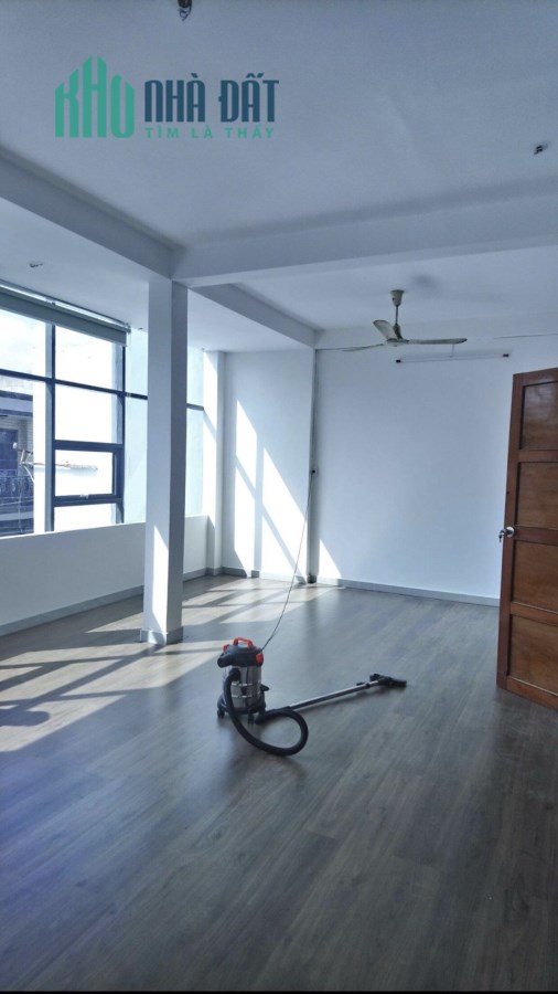Nhà 3tang 98m2 MT bờ kè Bùi Đình Túy, Phường 24 Q.Bình Thạnh Tp.HCM.