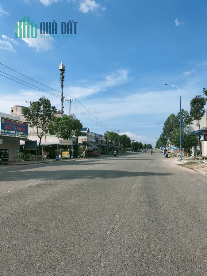 Tôi chính chủ cần gấp lô đất 300m2 (10x30) Ngay khu hành chính Mp3,Dân cư đông đúc
