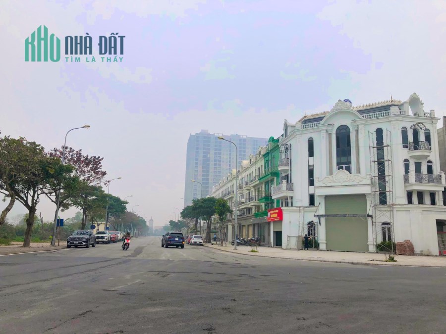 Chính chủ cần bán đất TĐC Trâu Quỳ. View vườn hoa thoáng mát.