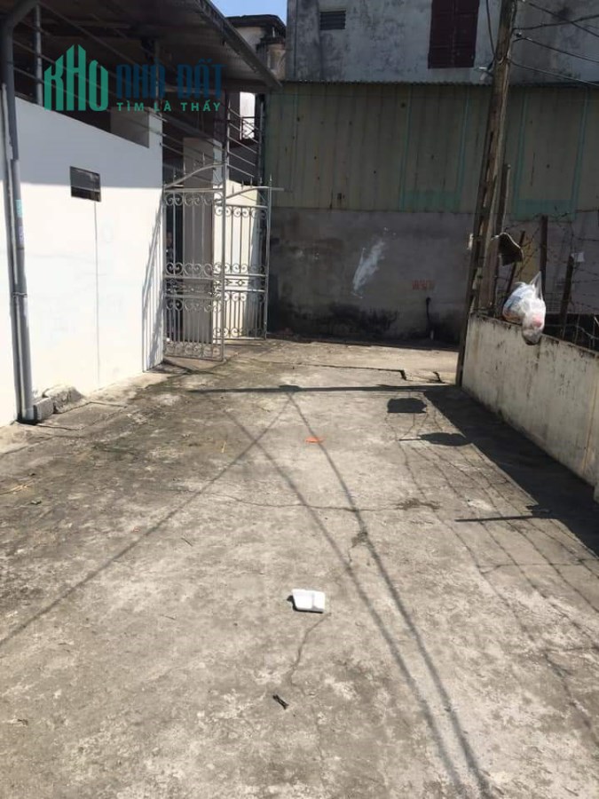 Bán đất tặng nhà cấp 4 thôn 3, vạn phúc. ô tô đỗ cửa