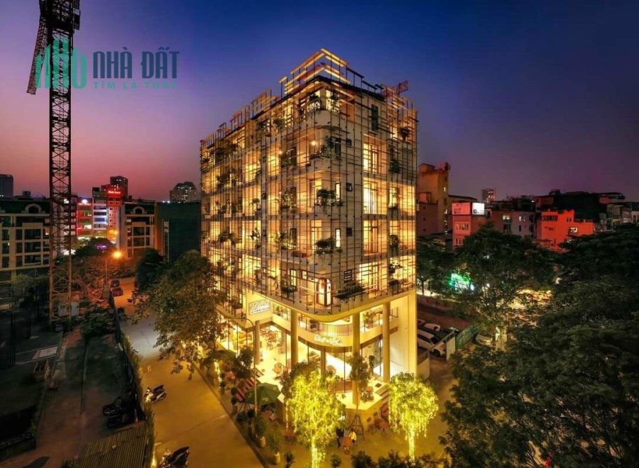 Bán toà nhà văn phòng vip 9 tầng gần ngã tư Hàn Thuyên