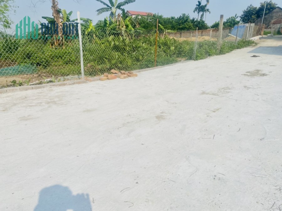 Bán lô 100m2 ngay sau chợ thôn 3 Phú Cát, Quốc Oai. LH: 0977234623