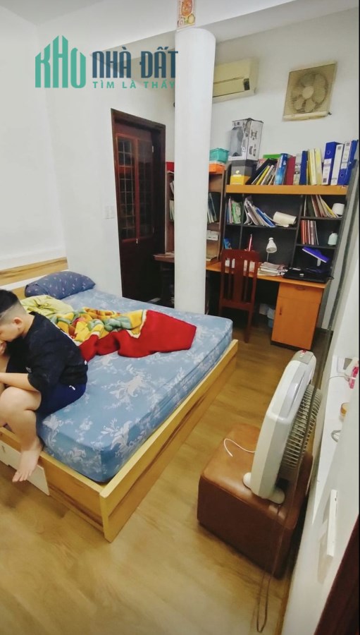 Bán nhà tập thể quận Ba Đình, 90m2, 3pn 10m ra phố 2.3 tỷ