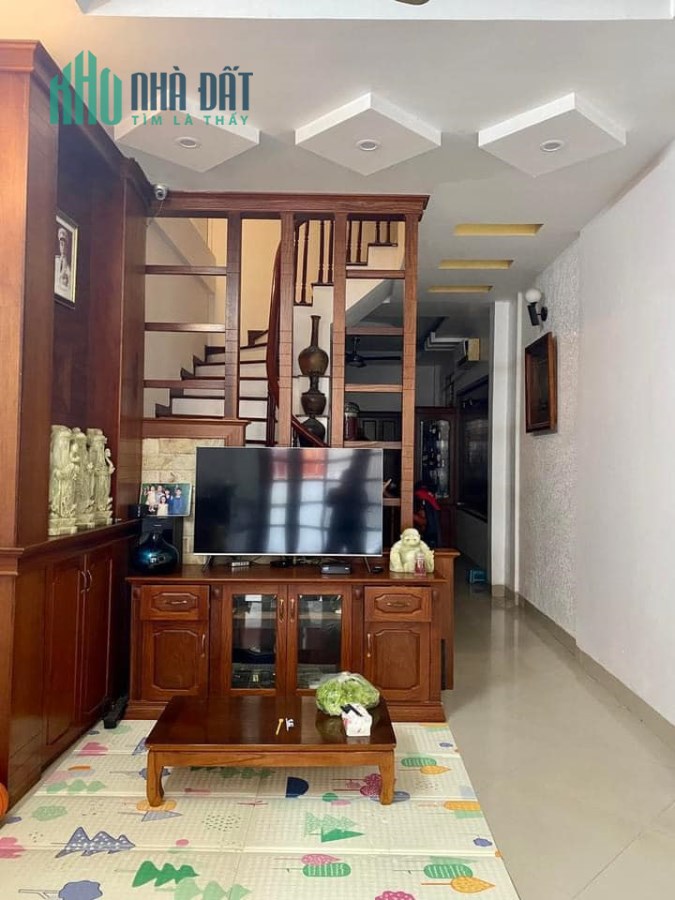 BÁN NHÀ CẦU GIẤY – 6 TẦNG - 45M2 – SỔ VUÔNG – NGÕ THÔNG – GẦN MẶT PHỐ - GIÁ 6.4 TỶ