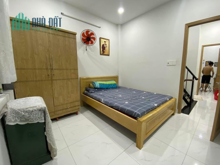 Hàng HOT diện tích khủng 112,6m2 nhỉnh 7 tỷ, mặt tiền hẻm Nguyễn Văn Quỳ, quận 7.
