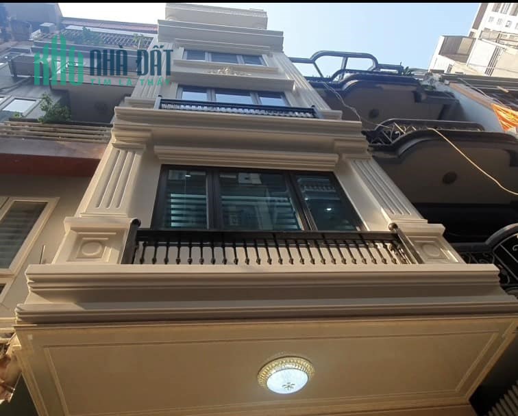 Bán nhà Hoàng Quốc Việt, Cầu Giấy,gần phố, gara oto, thang máy,  55m2, 6 tầng, mt 4.1m