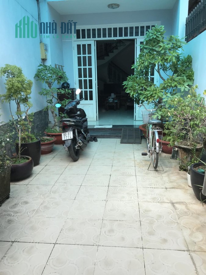 Nhà mặt tiền đường 475 phước long B, diện tích 80m đúc 1 lầu khu trung tâm