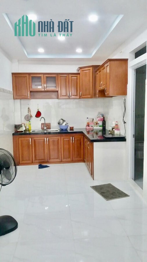 Bán nhà chính chủ đường 3/2, Q.10 HXH, mặt tiền 5m, giá rẻ