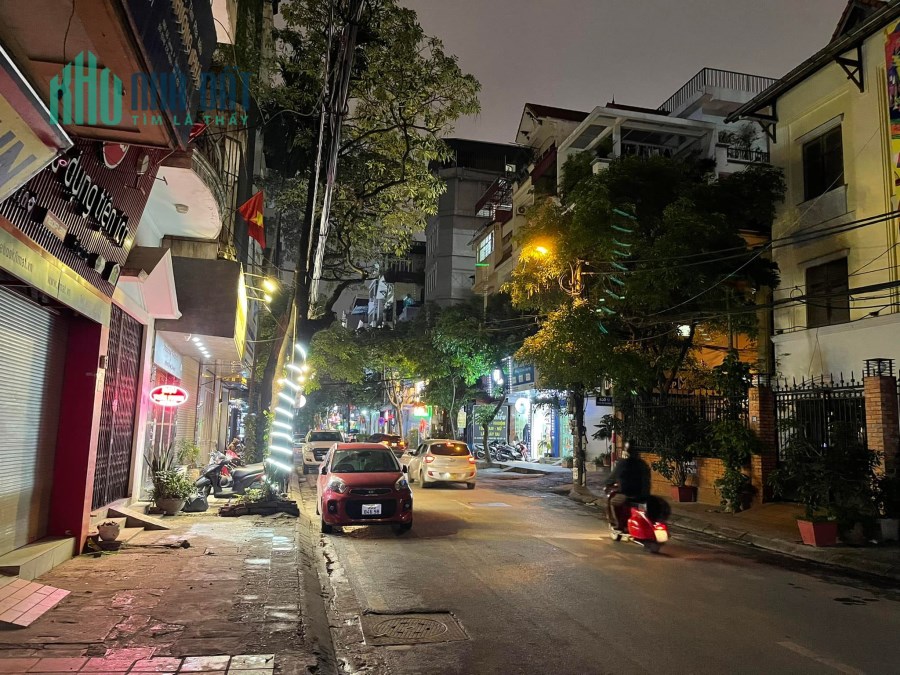 Nhà mặt phố Đỗ Quang, Cầu Giấy, kinh doanh đỉnh, vỉa hè, 48m2, 6 tầng, mặt tiền 4m .
