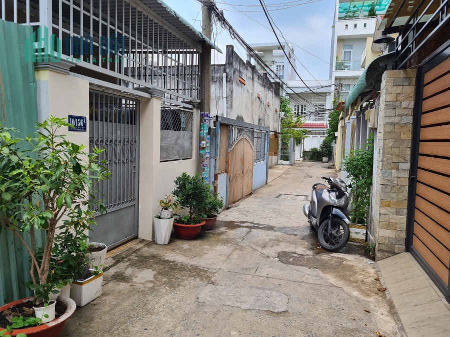 Nhà hxh đường 79 phước long B, diện tích 75m khu trung tâm