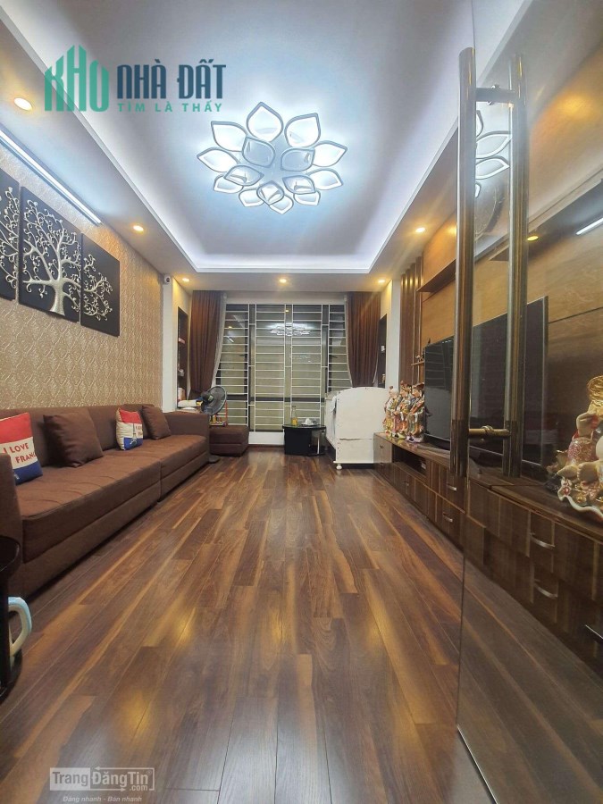 Bán nhanh CH tập thể tầng 3 Trung Tự giá 2.39 tỷ, 65m2, ở được luôn