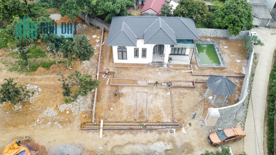 CẦN BÁN KHUÔN VIÊN BIỆT THỰ NHÀ VƯỜN DT 710M2, SẴN Ở FULL NỘI THẤT