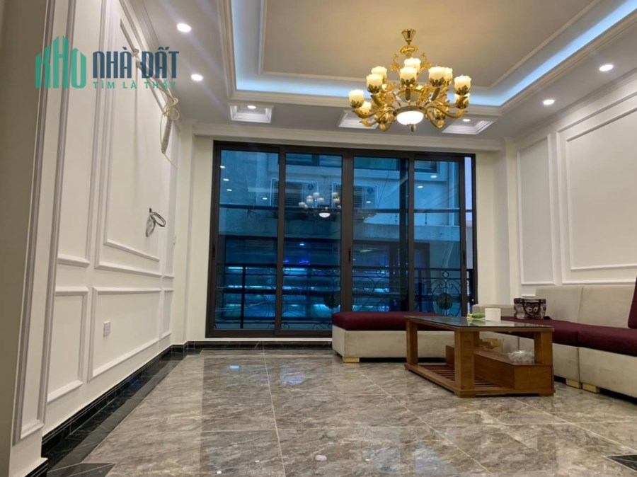 Nhà phố Quan Hoa, Cầu Giấy, gara , thang máy,kinh doanh. 40m2, 8 tầng, mặt tiền 4.2m.