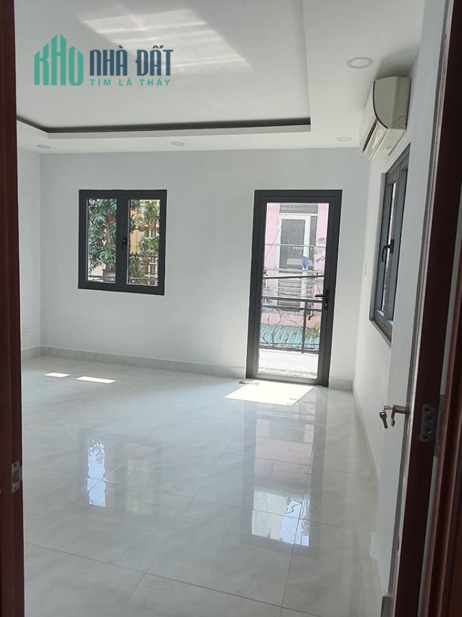 Bán nhà đường Hòa Bình, Quận Tân Phú, 3 tầng, 4 PN, hẻm rộng, 3,3 tỷ, 0763801388.