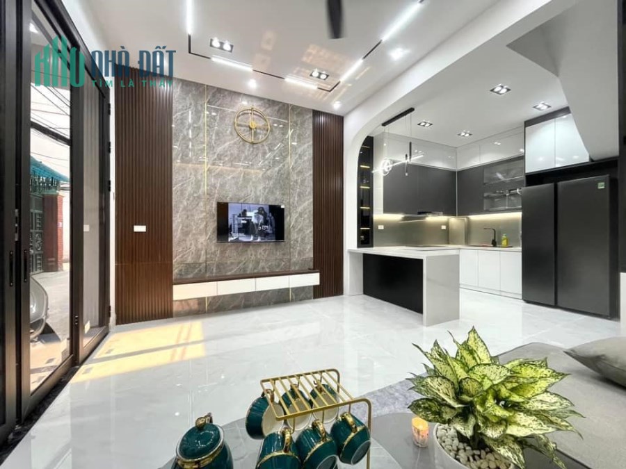 Bán nhà siêu đẹp Bùi Xương Trạch, ô tô vào thẳng nhà, 35m2x5 tầng nhỉnh 5 tỷ.