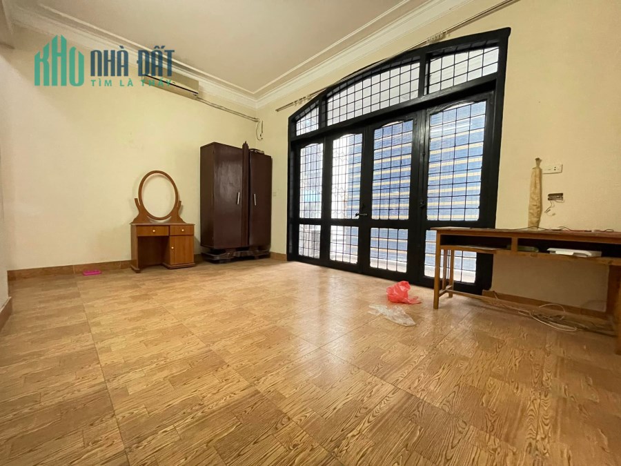 Bán nhà Nguyên Hồng, Ô Tô tránh, Kinh doanh, 68m2, MT 5,5m, 16,5 tỷ thương lượng