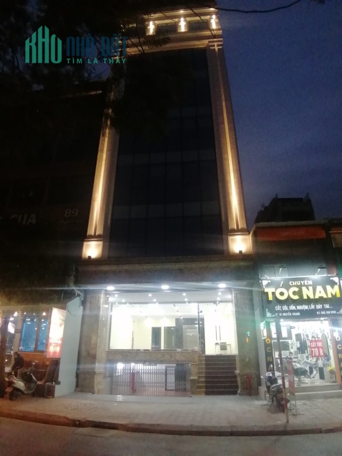 Bán toà VP mặt phố QUANG TRUNG . Dt 718m2* 10 tầng Mt 18m. Giá 295 tỷ