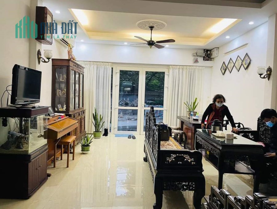 Tôi bán nhà liền kề KĐT Văn Phú gần công viên 80m2x4T chỉ 7.89 tỷ. LH 0989.62.6116