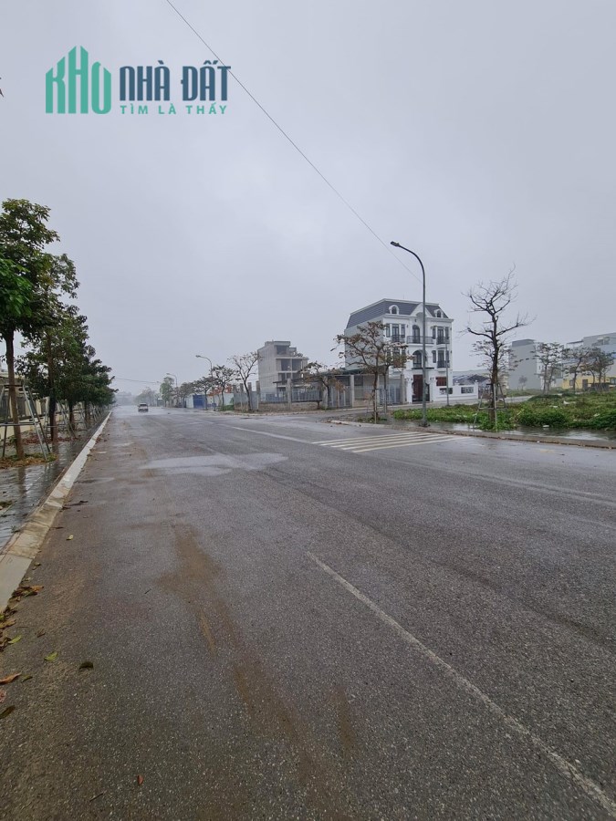 Bán đất Nguyên Khê, Đông Anh, ngõ thông, ô tô 7 chỗ vào đất, mặt tiền 5m, chỉ 3.4 tỷ.