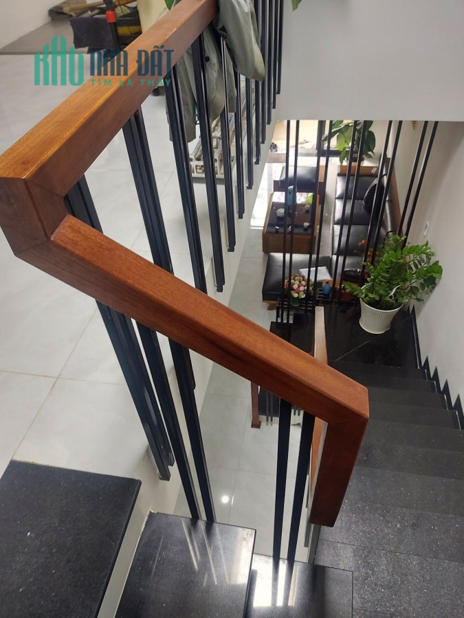 Bán rẻ nhà 4 tầng 6 phòng, phố Đống Đa, Hải Châu, chỉ hơn 3 tỷ, 0919051718