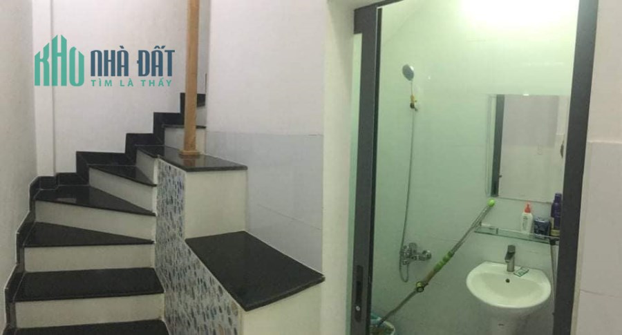 Mặt tiền sát vách Quận 10 Diện tích 3.7x11 4 tầng mới ở ngay. Chỉ 8ty3  LH 0938061929