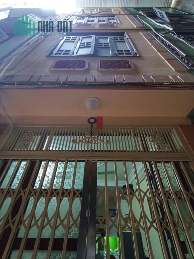 Nhà đẹp phố Nguyễn Chính, 23m2x 4 tầng hơn 2 tỷ.