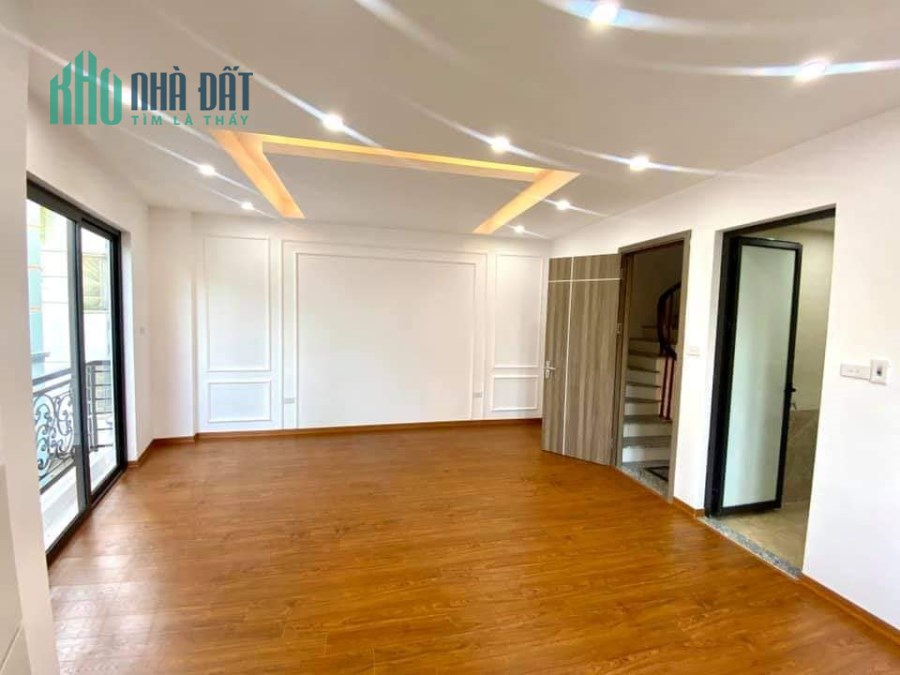 Bán nhà đường Kim Giang, gần Chợ, trường học, Ô tô đỗ cửa, 50m2, 5 tầng, 6 tỷ.