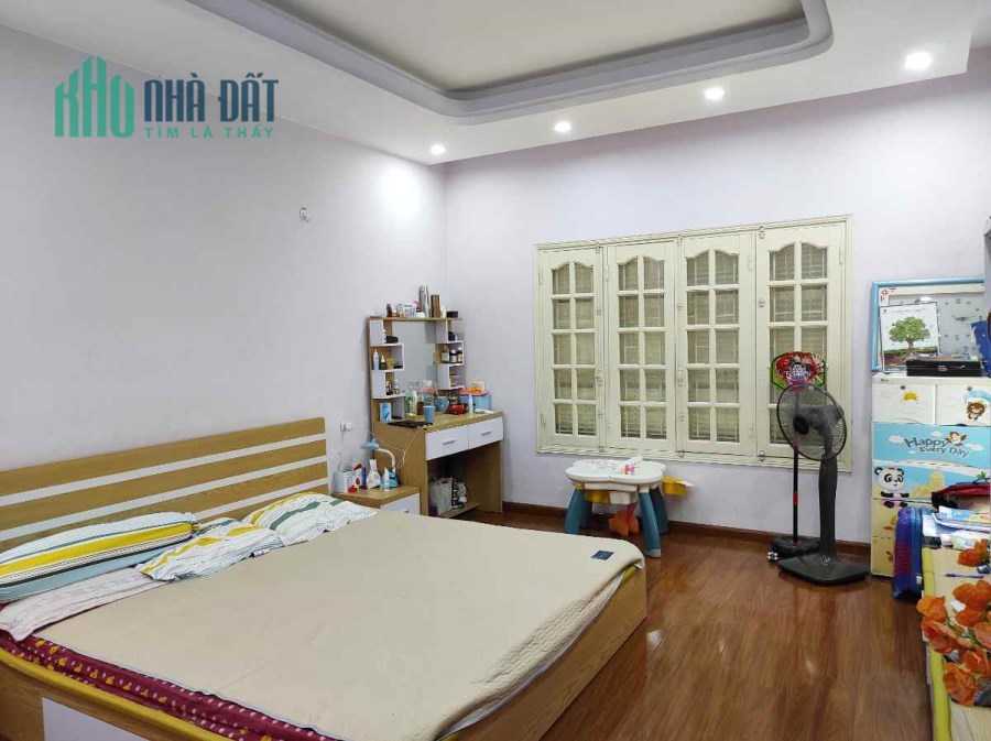 Bán nhà La Thành, Đống Đa, 35m x 5T, gần Ô tô