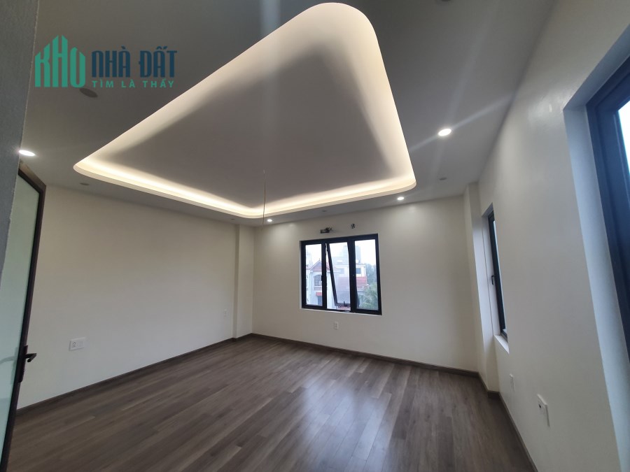 Bán nhà Lai Xá lô góc 2 mặt tiền ô tô đỗ cửa 46m2x4 tầng 4,1 tỷ